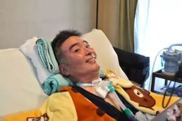 体の自由と声を失っても「生きればいいじゃん」　ＡＬＳ患者の「ニャンちゅう」声優・津久井教生さん　視線でパソコン操作し書き上げた闘病記　妻の言葉に背中押され