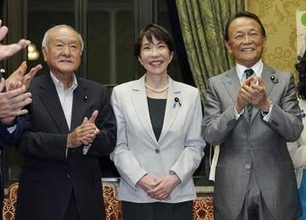 高市さんも「飲み食い政治」重視へ？ 「メシ会苦手」に起きた変化　きっかけは自民党とのすきま風か、ハンドソープにカニコロッケ…酒宴の参加者は満足げ