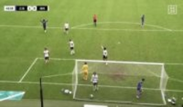 「どうしたんだよ…」浦和、外国人MF＆DFの“淡白な連続ミス”で失点「なんで見物？」「もう少しまともなクリアを」ファン落胆