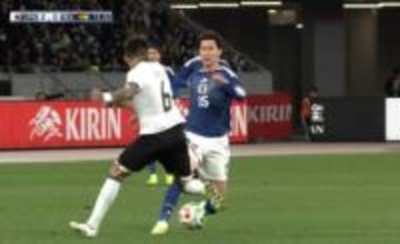 「ゲームの世界」「なんだ今の…」鎌田大地の“超高速ダブルタッチ”にファン衝撃！「ゴールシーンより興奮」イニエスタや中田英寿を彷彿とも