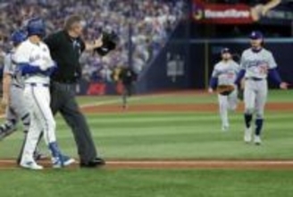 放送事故レベル！死球ぶつけて逆ギレ応戦「ダメだろw」「マジかよ」 両軍入り乱れてまさかの大乱闘「最終戦やぞ？」