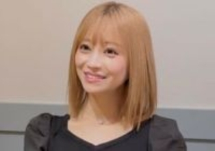 シングルマザーになった伝説のキャバ嬢、可愛すぎる幼少期の写真を公開