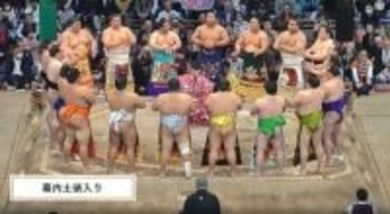 「可愛い化粧まわし並んだw」大相撲、幕内土俵入りで“ほっこり”珍事 偶然の一コマ