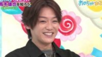 「パンツ一丁になって」クールな人気イケメンアイドル、ハイボールでご機嫌に…大胆イジリにも「やっちゃうよ」