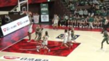 “16歳の怪物”が見せた「NBAばり」のコート横断ドリブル！ ど迫力のレイアップにファンも騒然「これで1年生なの？」「将来が楽しみやな」