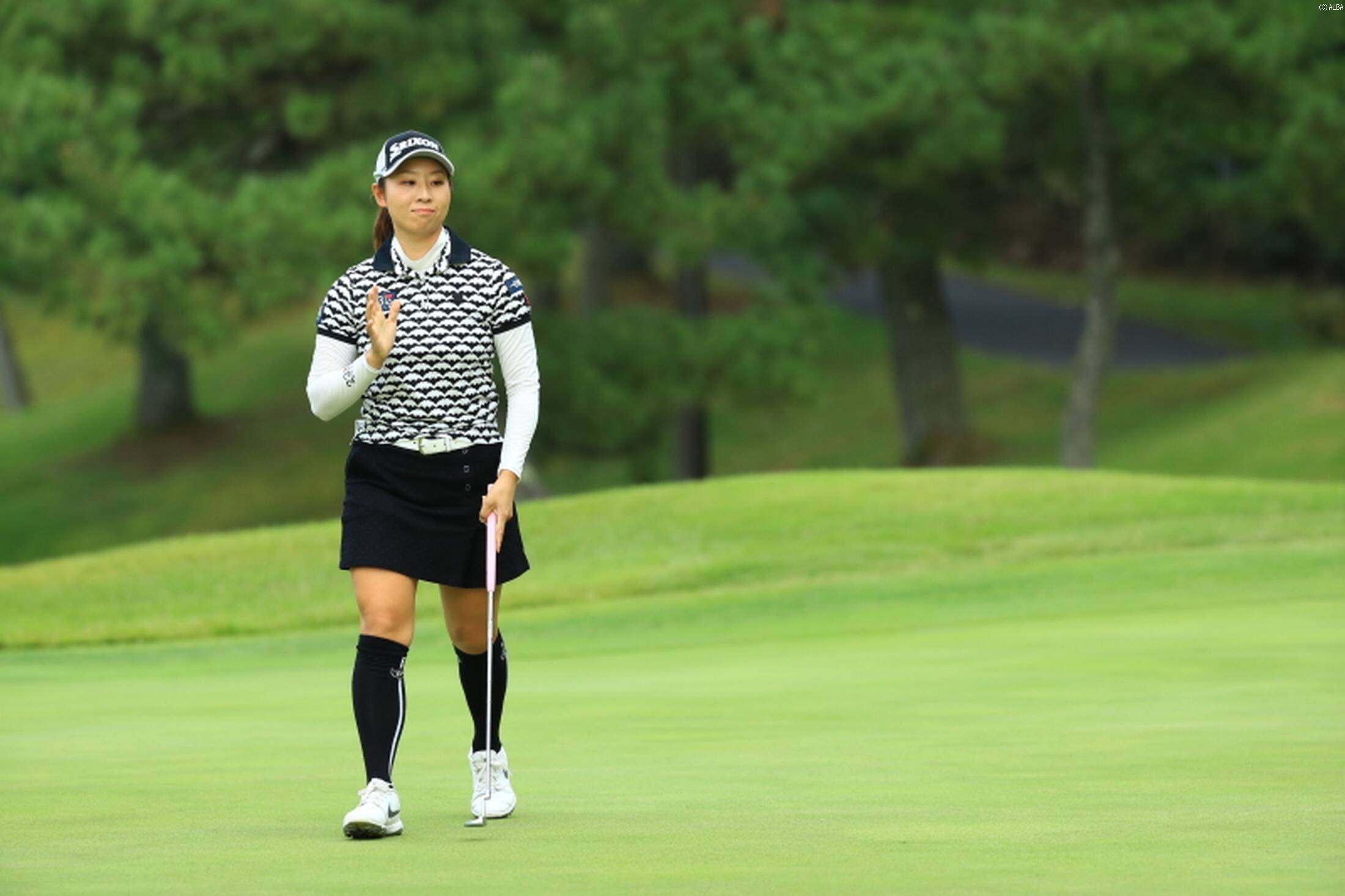 小楠梨紗が単独首位浮上で初優勝に王手 三浦桃香が13位タイに浮上 19年9月26日 エキサイトニュース