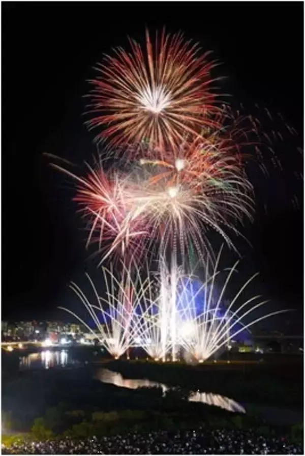 兵庫県川西市で「第76回猪名川花火大会」8月17日に開催　「猪名川大花火絵巻」をテーマに約4,000発を打ち上げ