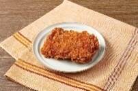 ローソン、JALの客室乗務員・機内食開発チーム監修の商品を発売　プレミアムロールケーキ・からあげクンなど計12品