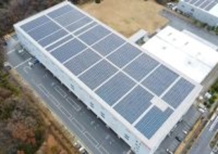 日本ベネックス、埼玉県嵐山町の物流施設屋根に約1.7MWのFIP太陽光発電所「ベネックス武蔵嵐山ソーラーポート」を稼働
