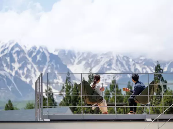 長野県白馬村に全3棟プライベート温泉付コテージ「グランコテージ白馬」が2月9日オープン　テラスと屋上デッキから白馬三山の眺望を堪能