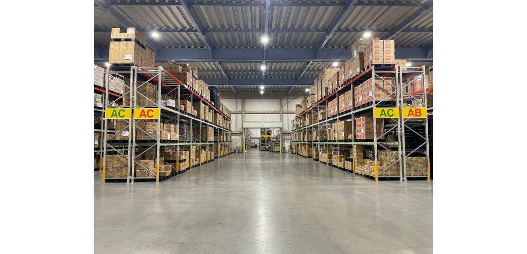 BLPと新潟輸送、群馬県邑楽郡で「菓子共同物流センター」を稼働　菓子物流の効率化へ