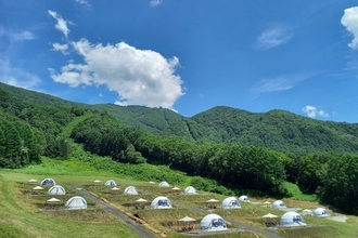 長野・山ノ内町でグランピング施設「SORA GLAMPING RESORT」が9月12日営業開始　「レセプション＆カフェラウンジ」がリニューアル