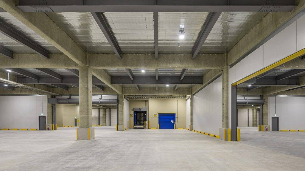 福岡県福岡市に物流施設「OAK LOGISTICS CENTER 福岡箱崎」が竣工　再エネ電力の供給で環境負荷低減へ