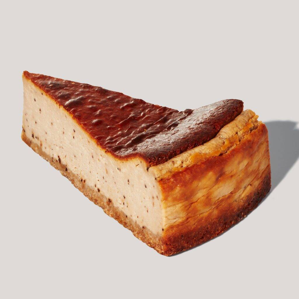 スタバ、「ひなまつり フラペチーノ」がショートサイズのみで新登場　おいり風3色あられをトッピング　2月27日から発売