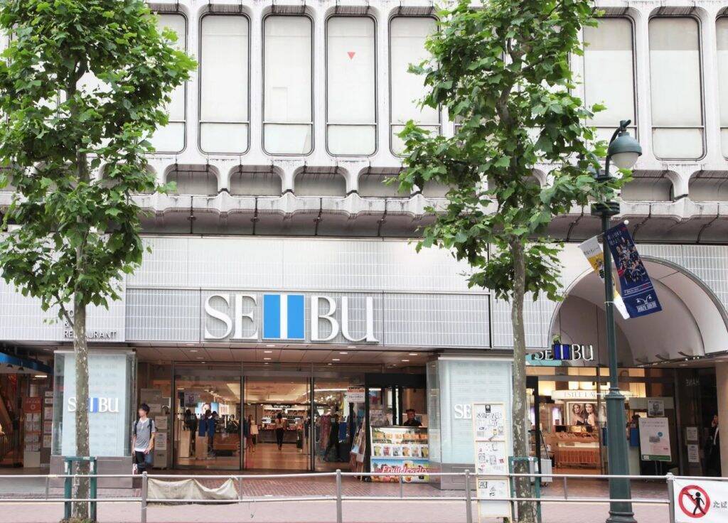 西武渋谷店、営業終了まで残り100日に合わせカウントダウンや写真展などを実施