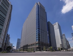 東京駅隣接の「鉃鋼ビルディング」でEVチャージステーションの運用開始　最大出力150kWの超急速充電に対応