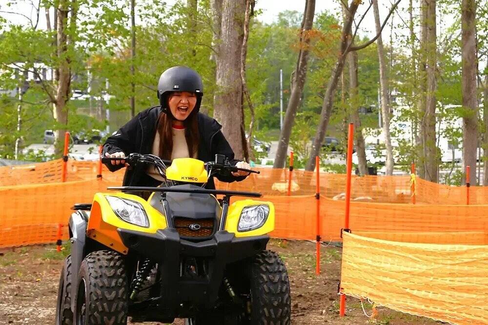 北海道・Fビレッジにバギー体験施設「F VILLAGE BUGGY FIELD」が期間限定オープン　自然の中をバギーで走行できる