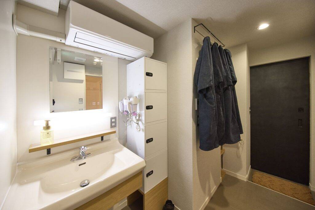 大阪市都島区の屋上プライベートサウナ「IZA SAUNA osaka」がリニューアルオープン　都会で気軽にアウトドアサウナを体験