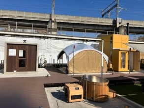 埼玉県・JR大宮駅西口にアウトドア施設「リトデポ」が11月29日開業　7種のサウナとkokolo saunaの水風呂を導入