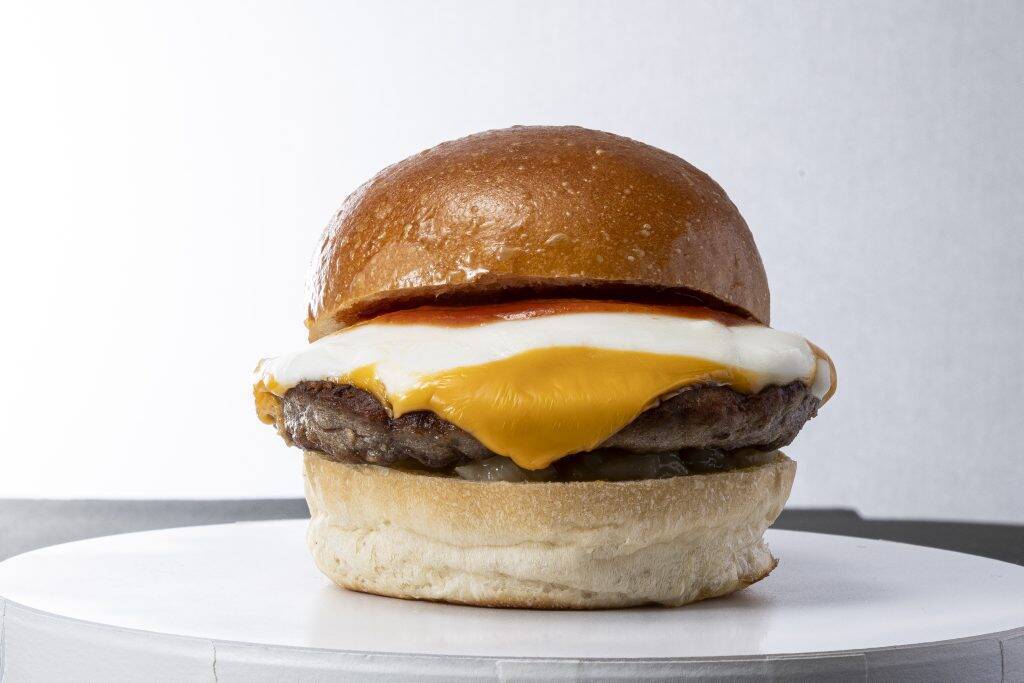 銀座にモスの新業態「MOSH Burger＆Bar」7月1日オープン　ランチは本格バーガー、夜はバルに