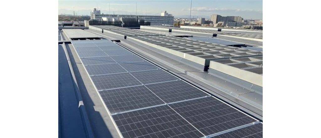 キヤノンITソリューションズ、西東京データセンター2号棟に太陽光発電設備を導入　発電量の検証を開始