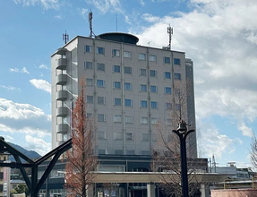 アパホテル、R・INN運営「アールイン福知山」を「アパホテル〈福知山駅前〉（仮称）」へリブランド　5月開業予定で全91室