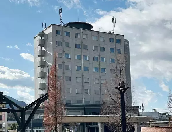 アパホテル、R・INN運営「アールイン福知山」を「アパホテル〈福知山駅前〉（仮称）」へリブランド　5月開業予定で全91室