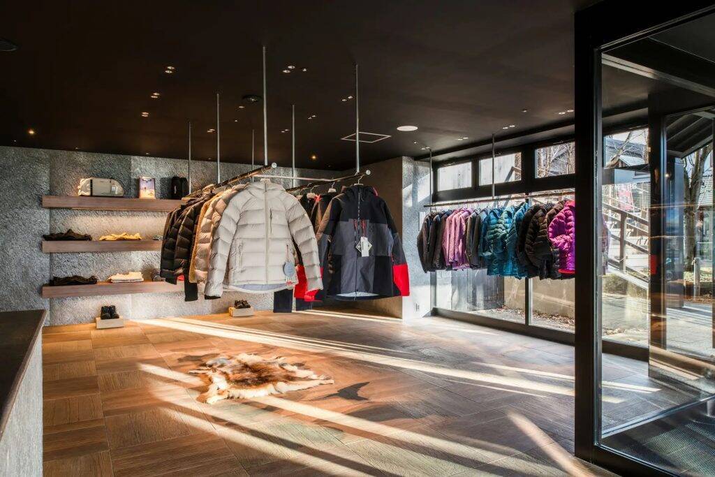 北海道にSDGs×アドベンチャーツーリズムの新拠点「鶴雅アドベンチャーベースSIRI」がオープン　支笏湖で五感体験を提供