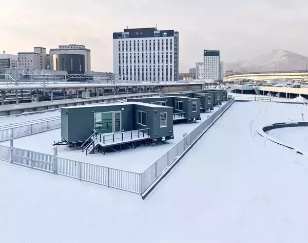 北海道・JR函館駅隣接地に「JRモバイルイン函館」が1月31日オープン　寒さの厳しい環境でも唯一無二の宿泊体験を提供