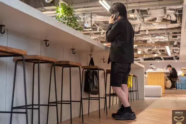 夏の職場、男性の「ハーフパンツ勤務」は賛否が拮抗　オフィスハーフパンツの容認条件は「すね毛なし」