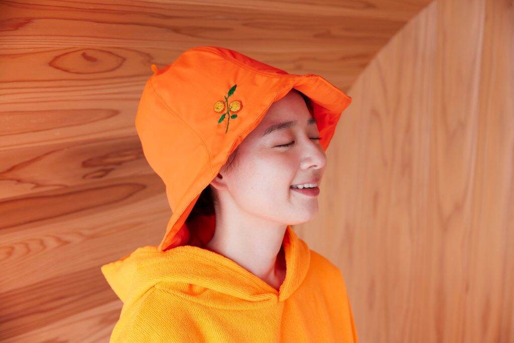 沖縄県・星野リゾート「リゾナーレ小浜島」、国産バレルサウナONE SAUNA導入　「たんかん」で南国らしいサウナ体験ができるアクテビティも開催