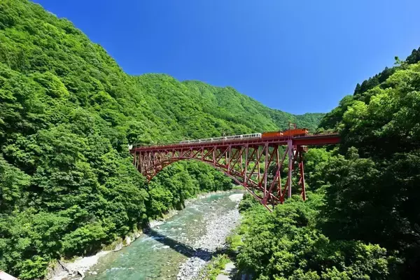 黒部峡谷鉄道、2026年度の営業運転を4月20日に開始　9月末までは宇奈月駅〜猫又駅間で折返し運行