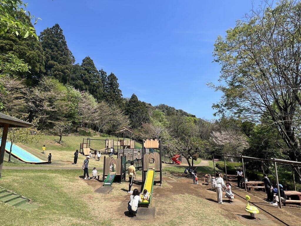 神奈川県相模原市に自然・食・宿泊が集まる複合交流施設「つくい城の里」が4月27日オープン