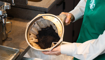 スターバックス、コーヒー豆かすのリサイクルを約800店舗へ拡大　年間3,500トンの廃棄物削減へ