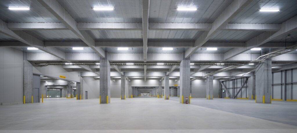 大阪府茨木市に物流施設「LOGIBASE 茨木彩都」竣工　府内のほか京都市・神戸市など関西の巨大消費圏への配送に対応