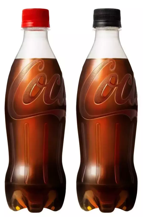 日本コカ・コーラ、ラベルレス仕様の「コカ・コーラ」「コカ・コーラゼロ」500mlを5月1日に発売　100％リサイクルPET素材を使用