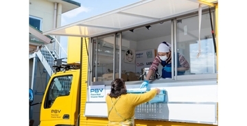 石川県輪島市でひとり親家庭支援キッチンカー「FOOBOUR -わじま港-」始動　24時間・無料で食品など持ち帰りが可能