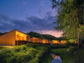 京都府南丹市「ASOBIYUKU 京都るり渓温泉」に新たな宿泊エリア「ASOBIYUKU VILLA」開業　全棟プライベート温泉付き