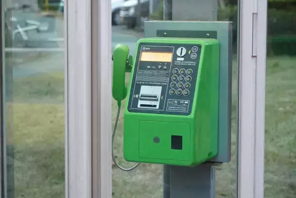 au通信障害で注目の公衆電話「いざという時、かけられないことも」その意外な理由を辛坊治郎が実体験から語る