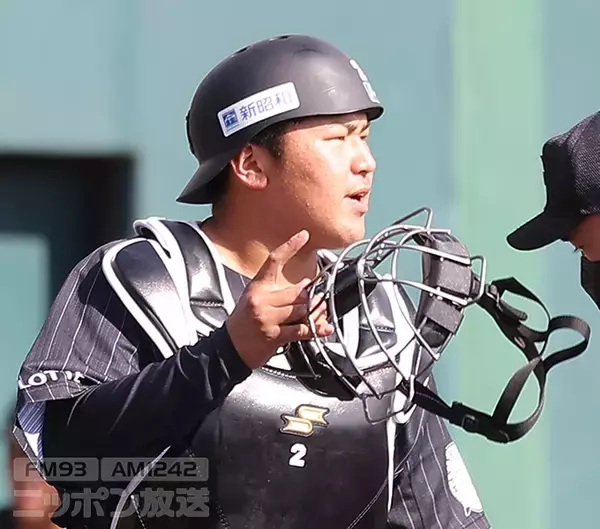 開幕スタメンマスクへ大前進！　パを沸かせる「2人のルーキー捕手」