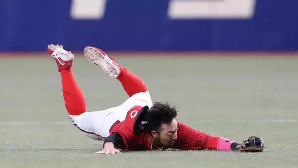 広島・菊池、超スーパープレーでピンチを救った！中田翔氏「菊池選手じゃなければアウトにできていたのかなという当たり」