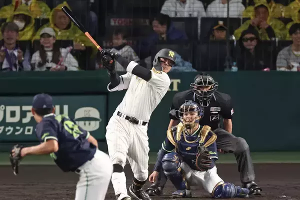 阪神・佐藤輝明、打率と打点リーグトップ　掛布氏「数字ほど…」