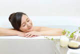 「毎日お風呂に入る人は、シャワーだけの人より1.4倍「幸福度」が高い」の画像1