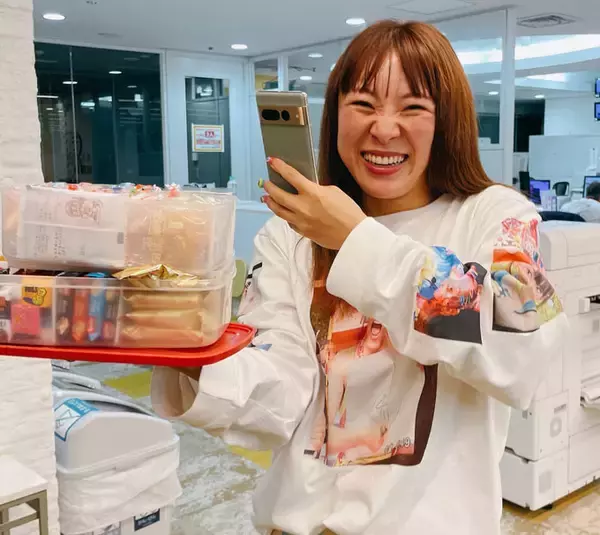 フワちゃん『消しゴムマジックで消してやるのさ』で大バズリのCM秘話明かす「台本が一切なくて……」