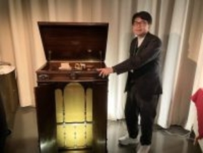 28歳と100歳のタッグ　プラネタリウムに蘇る手巻き蓄音器の音