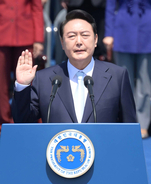 「自由」を35回訴えた　韓国・尹錫悦 新大統領就任式