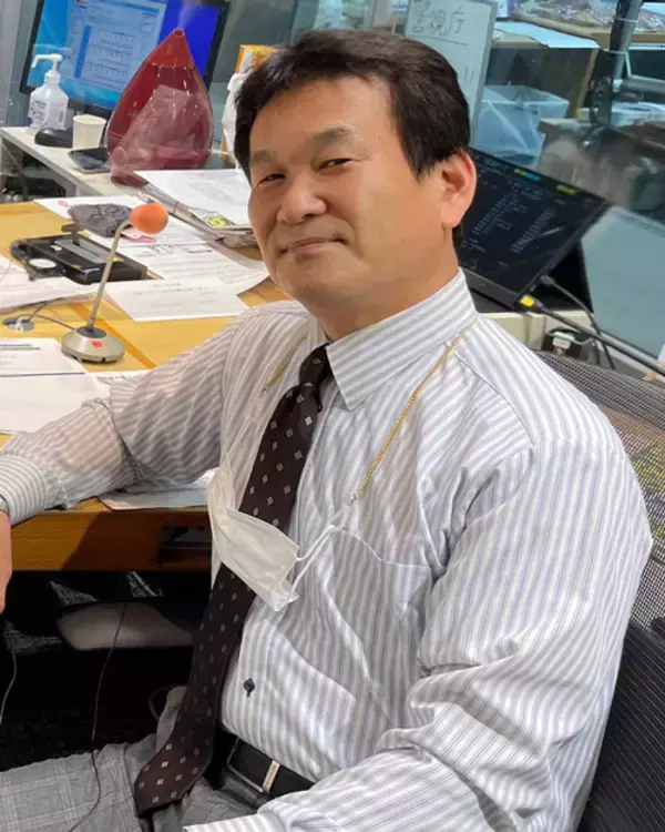 「この番組、危険だなぁ」辛坊治郎が分析　座って話すラジオは「言っちゃいけないことを言ってしまう可能性が高くなる」