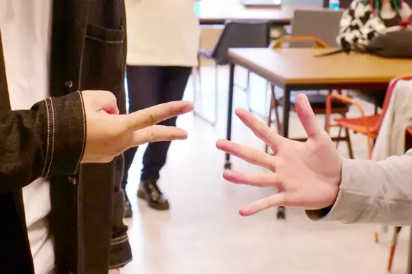 「デジタルハリウッド大学ってどんな大学？ 応援隊長ランパンプスが潜入取材！」の画像