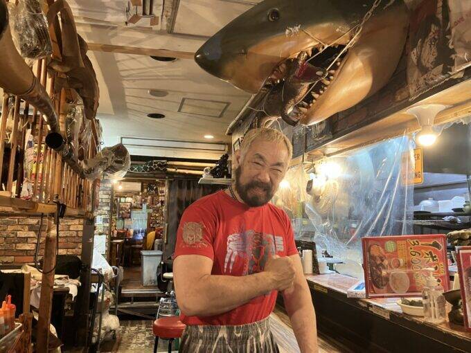 元プロレスラー”ミスターデンジャー”が経営するステーキハウス