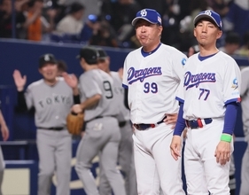 中日・カリステ、目測を誤り…中田翔氏「前に一歩切っちゃったので」